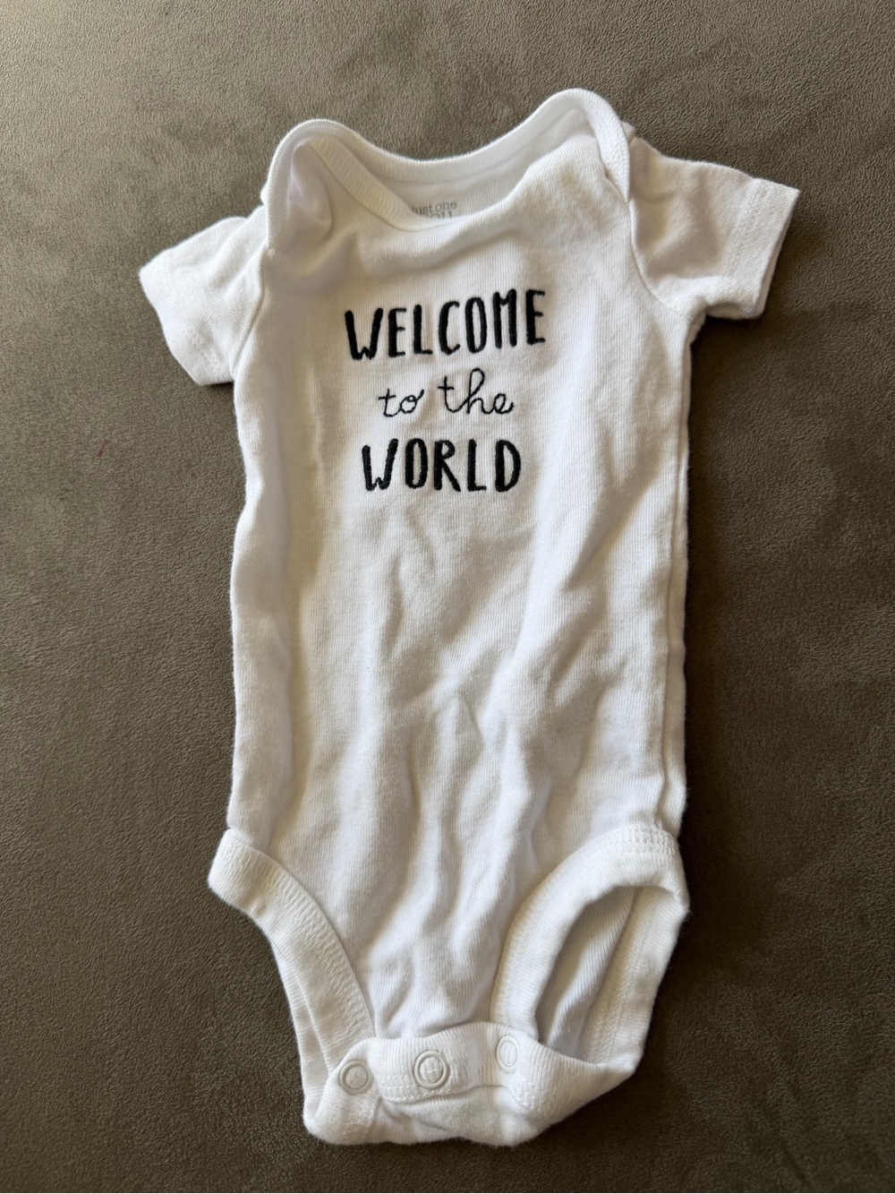 White 'Welcome to the World' Baby One-Piece Bodysuit